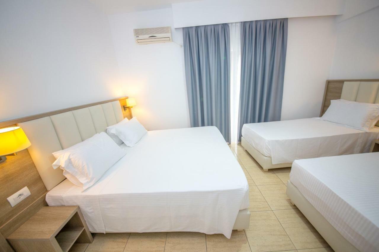 Hotel Alina Саранда Екстер'єр фото